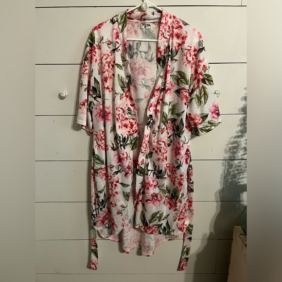 Show Me Your MuMu Other - Floral Robe
